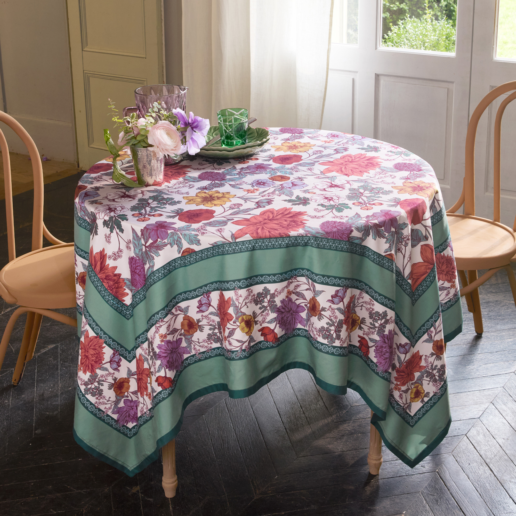Tischdecke Pfingstrosenduft mit Blumenmotiv