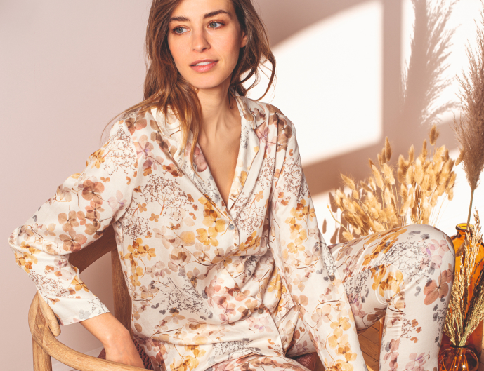 Pyjama femme pyjama en soie avec imprimé fleuri et manches longues