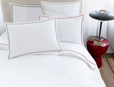 Linge de lit percale prestige finition bourdon et finition passepoil Grand Hôtel